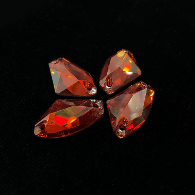 Стразы Swarovski 3256 пришивные капля Red magma galactic