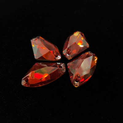 Стразы Swarovski 3256 пришивные капля Red magma galactic
